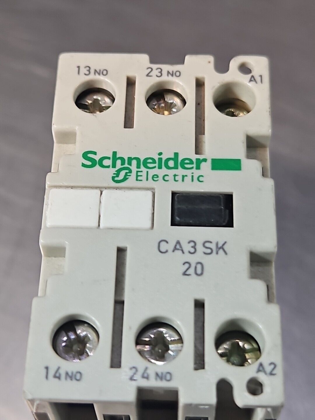 Schneider Electric CA3SK20 - 10A Contactor - 500V                        loc4D21