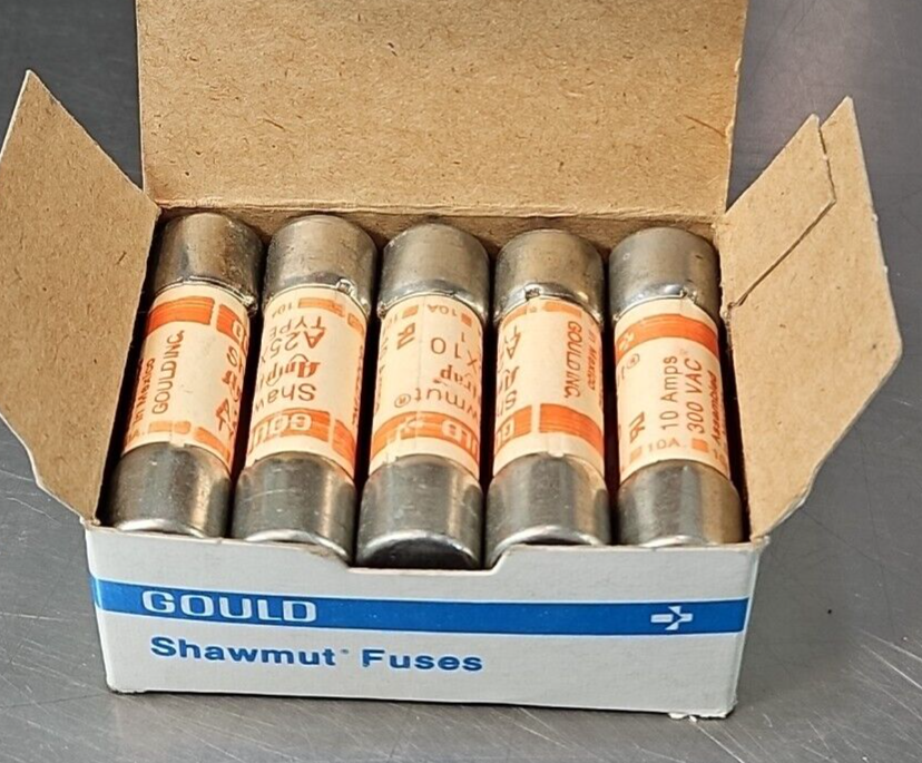 Gould shawmut A25X10 fuse type 1 10 Amp 300Vac.   Lot of 10              Loc4C21