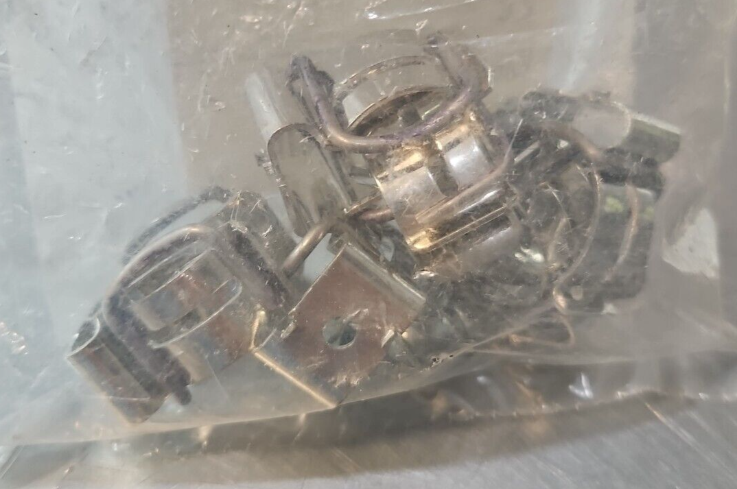 Allen Bradley 1401-N43 Fuse Clip Kit                                    (BIN423)