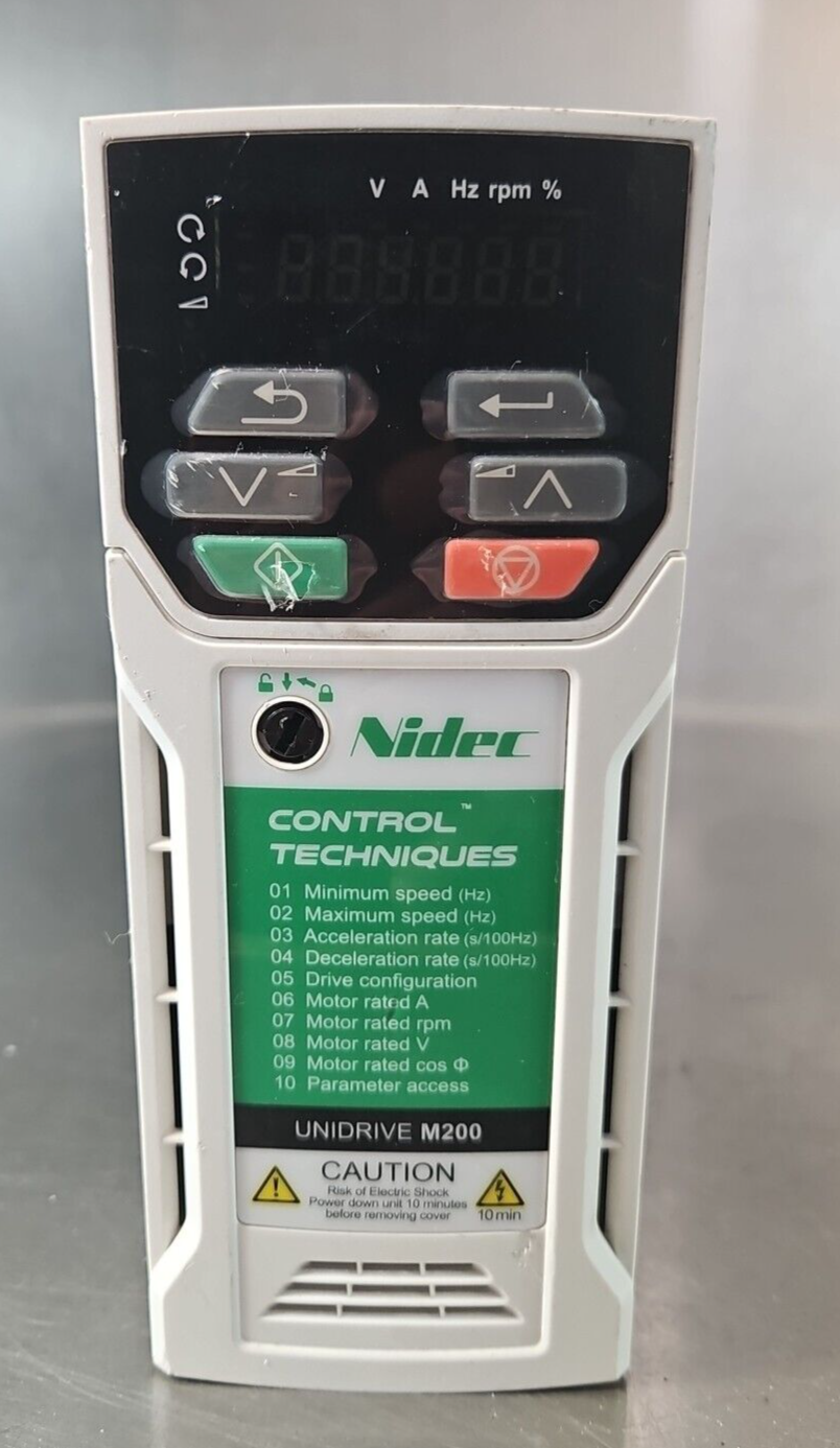 Emerson Control Tecniques M200-02400041A 2hp Unidrive M200              (BIN631)