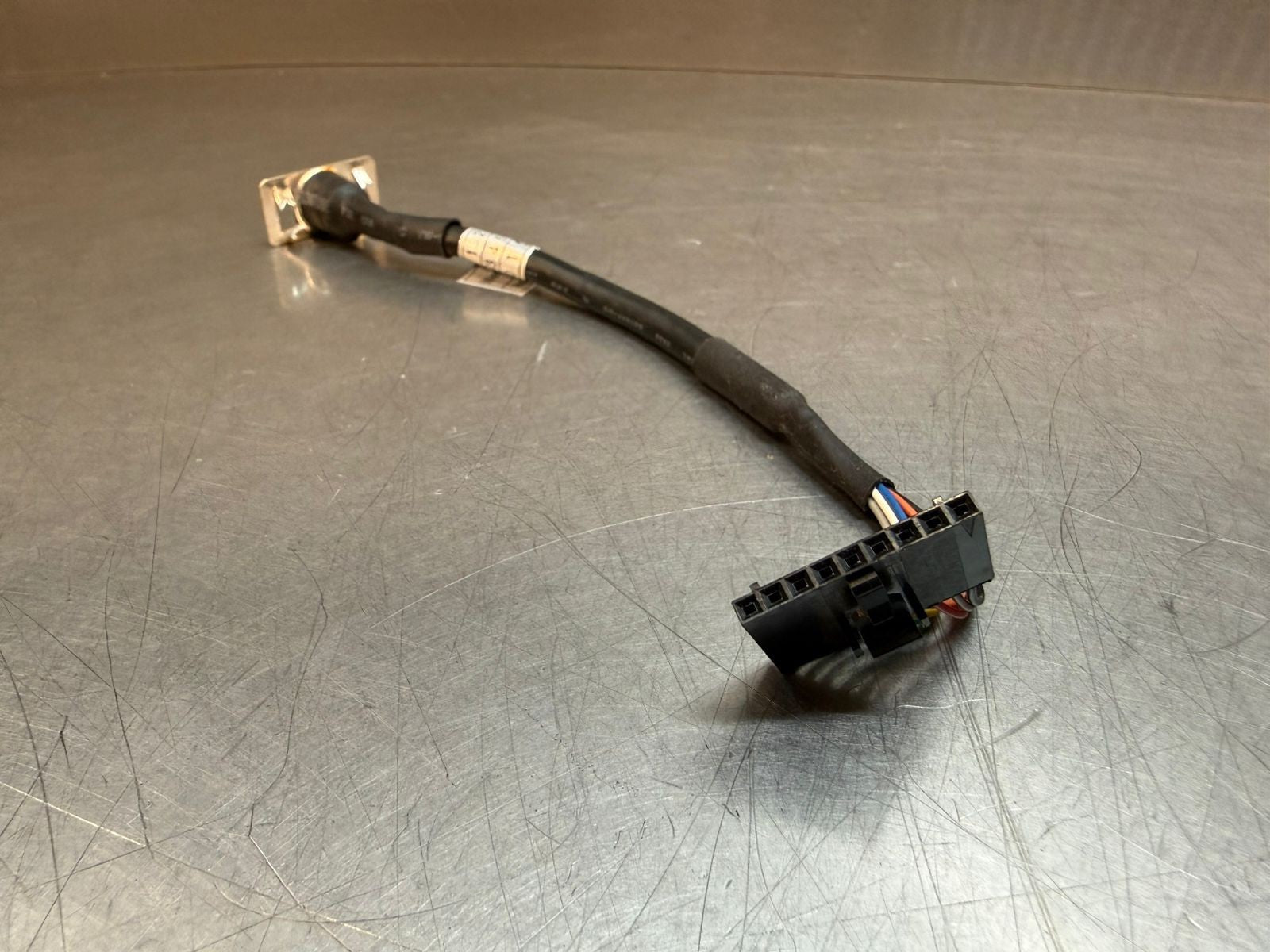 Conector 8 Pin Male, Cable A22105-133-03                           (9.3.3)