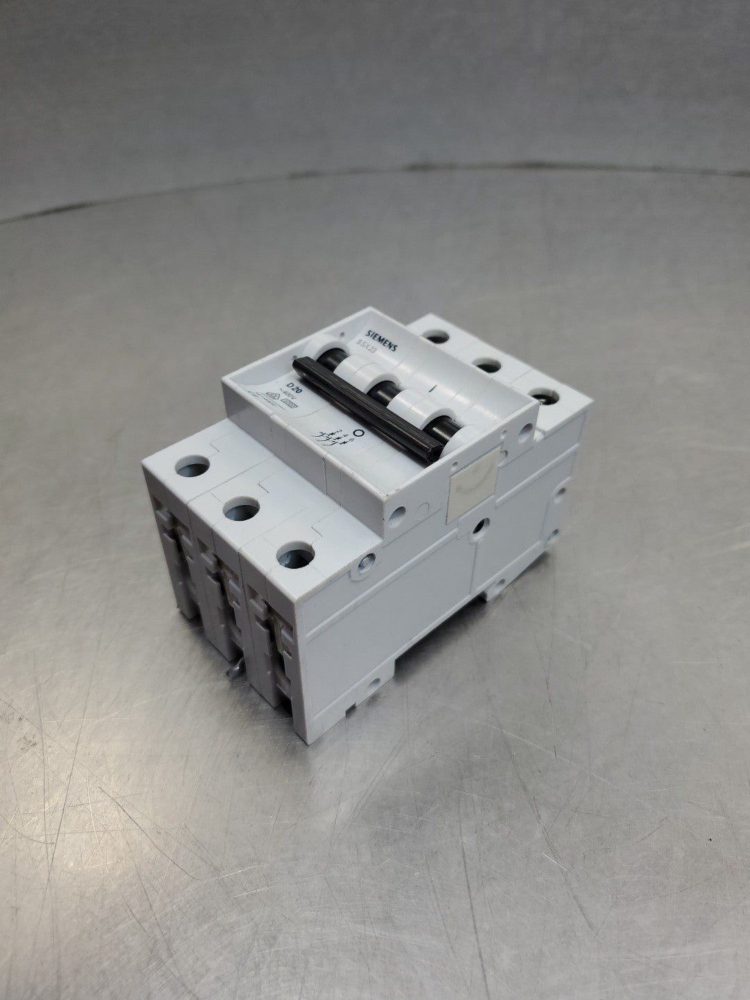 47183931