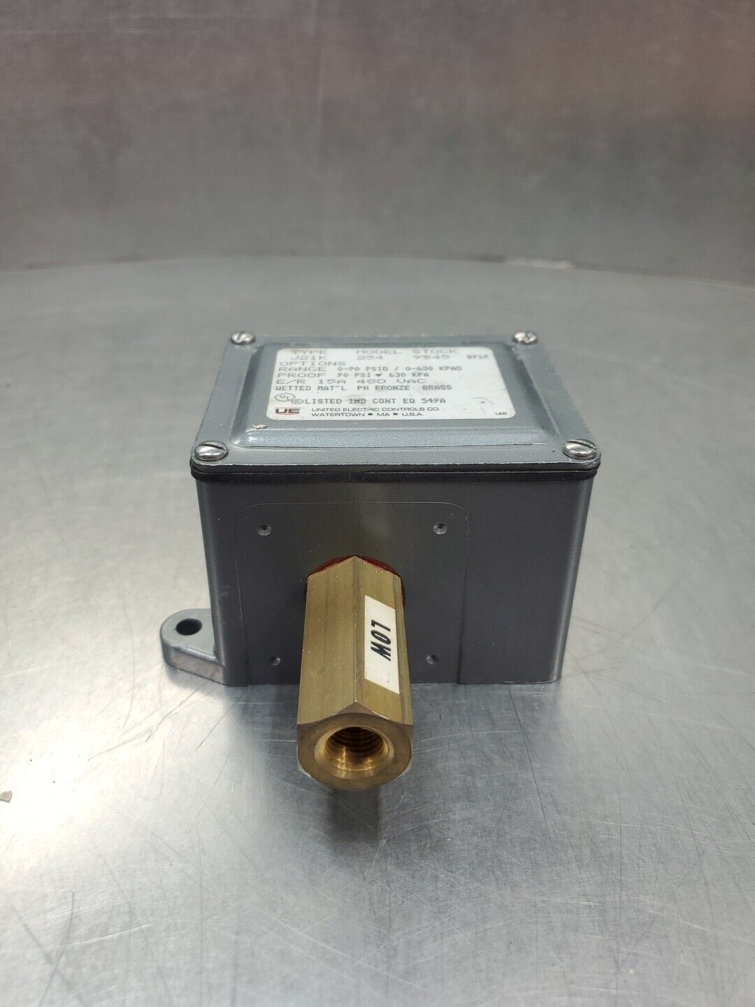 United Electric Controls Type J21K Model 254 Stock 9545 Pressure Module.   6E-13