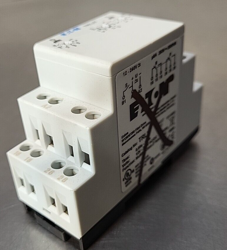 Eaton  TRL 27  Multifuncions   225596 W126N7250.     (BIN 3.5.2)