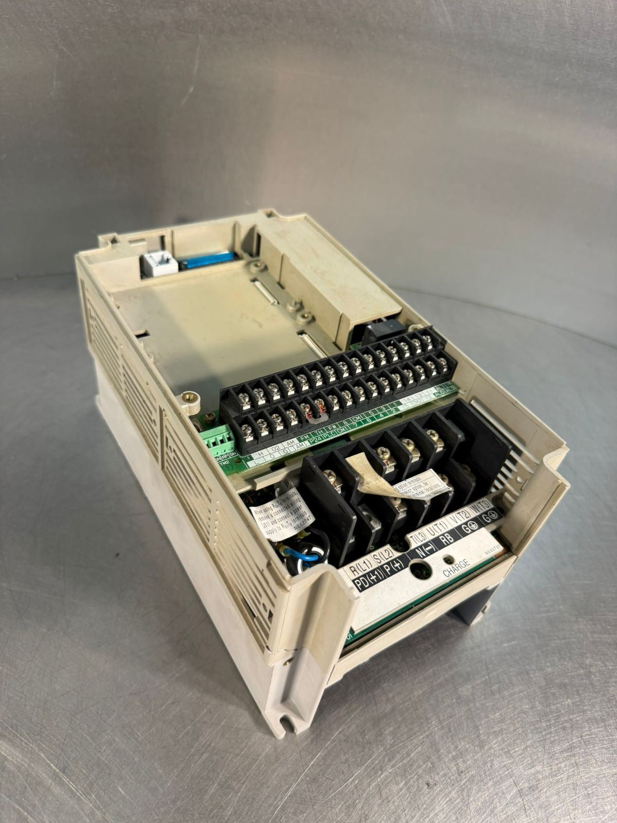 Hitachi SJ300-022LFU Inverter Kw/Hp 2.2/3  200-240VAC 50/60HZ      (6.5.3)