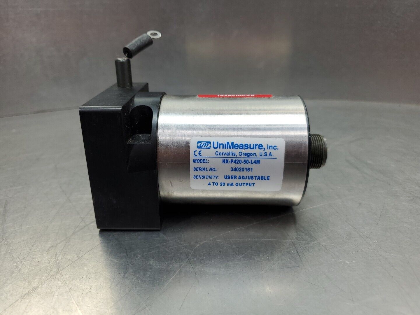 UniMeasure HX-P420-50-L4M Transducer, User Adjustable 4 to 20 mA.          6D-7