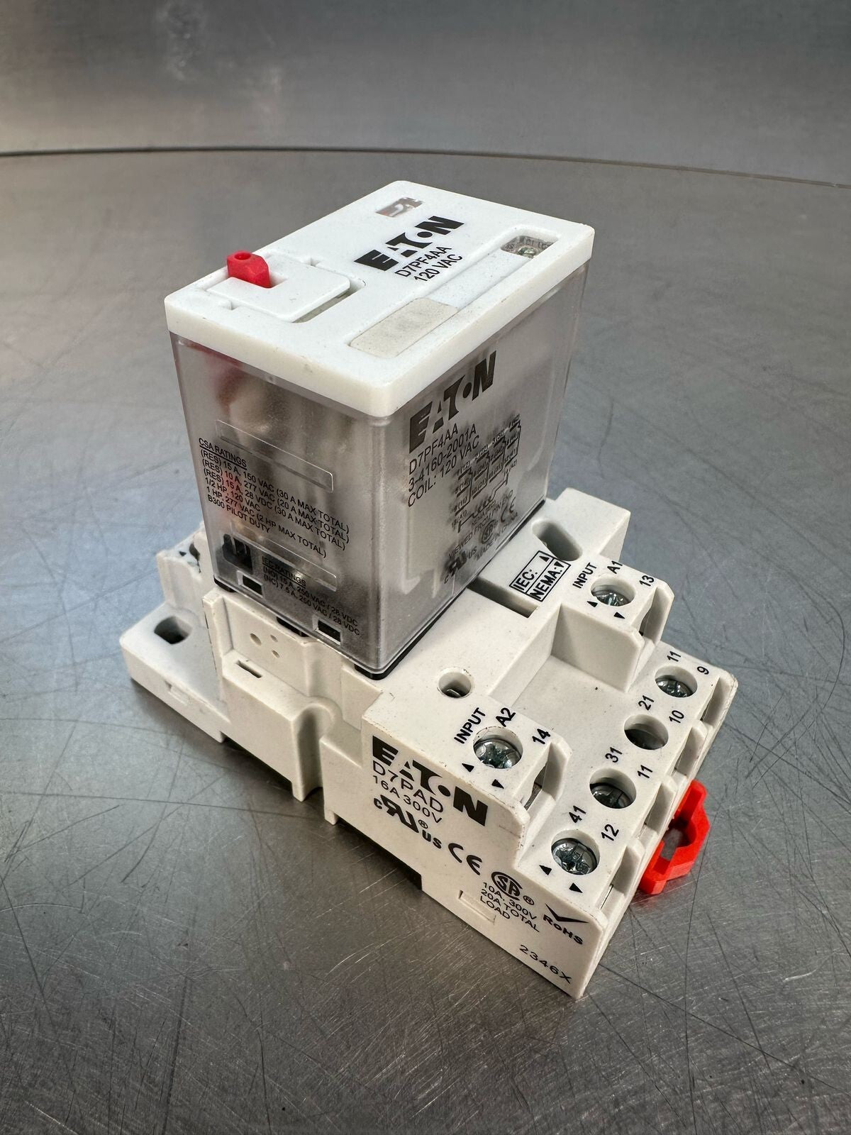 Eaton RELAY D7PF4AA COIL 120VAC, W/ RELAY SOCKET D7PAD 16A 300V   (7.3.5)