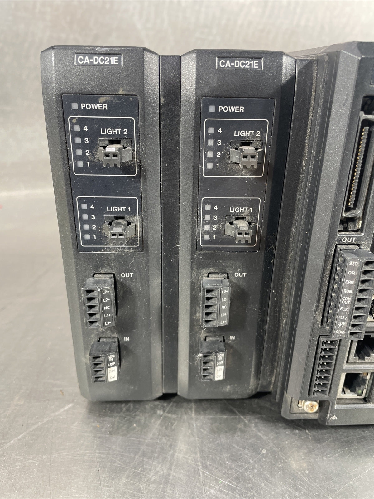 Keyence XG-7702 Multi Camera Controller XG-E700 and 2 Line Scan CA-DC21E @1D