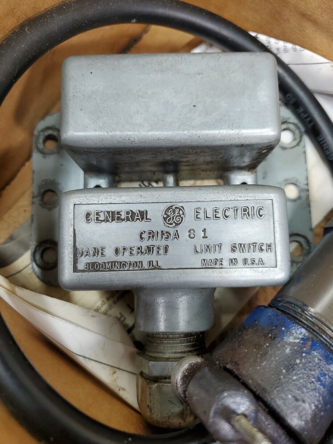 GE CR115A81 Vane Operated Limit Switch, 15VA, 230VAC.                      5E-27