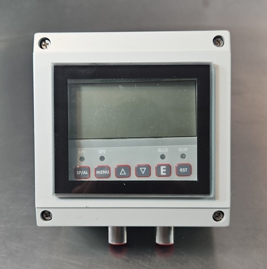 Dwyer Instrument DHI I-007 Digihelic Differential Pressure Controller (BIN4.4.4)