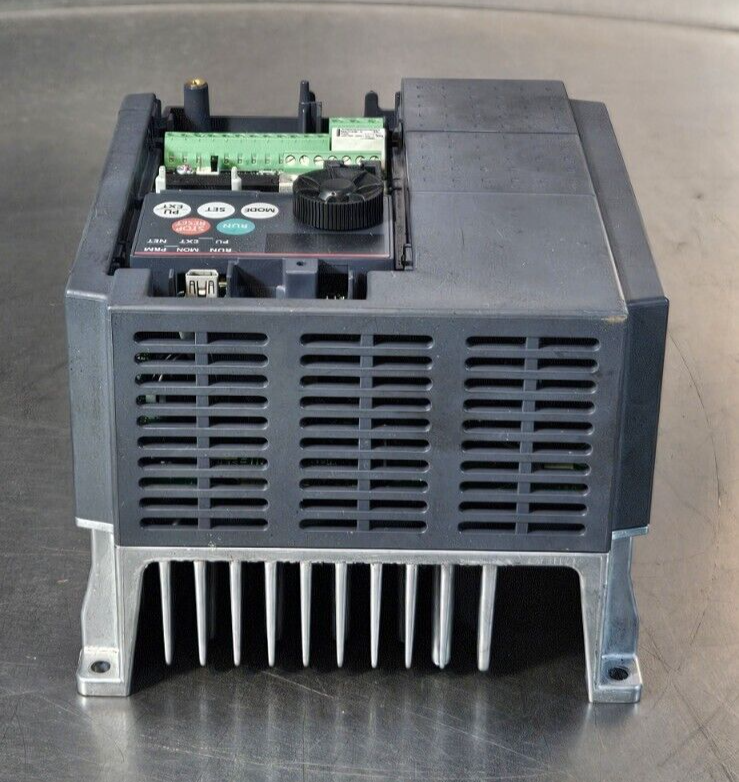 Mitsubishi FR-E740-026-NA Inverter 2.6 A 3 PH 380-480V                  (BIN632)