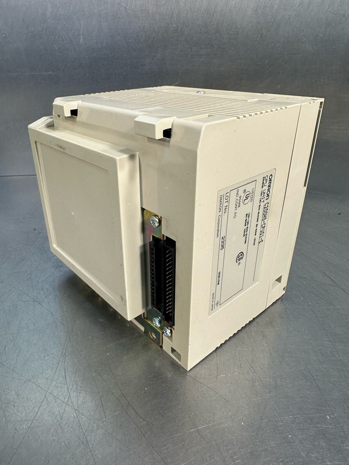 Omron C200HS-CPU01-E SOURCE CPU UNIT 100-120/200-240Vac 50/60Hz (5.4.1)
