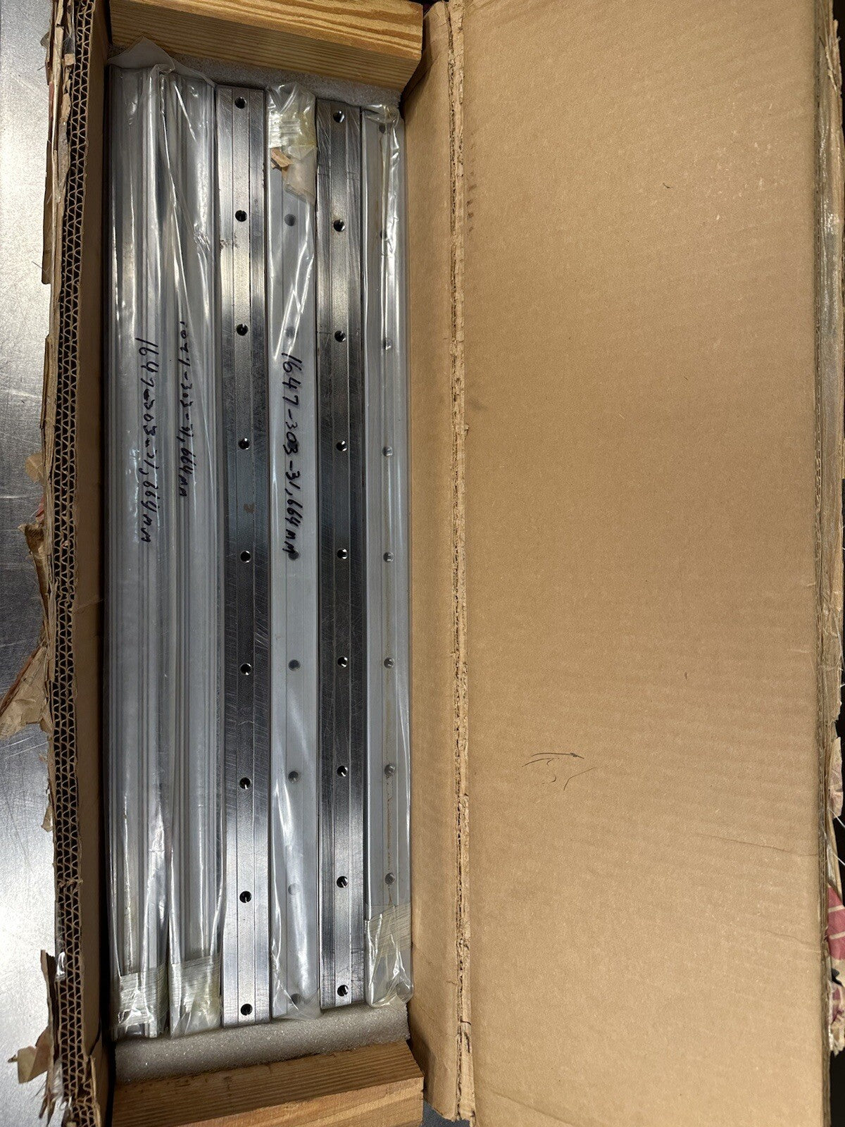 Motion Industries Caged Ball Linear Motion  Guide 1647-303-31,664mm (BIN-2.6.5)