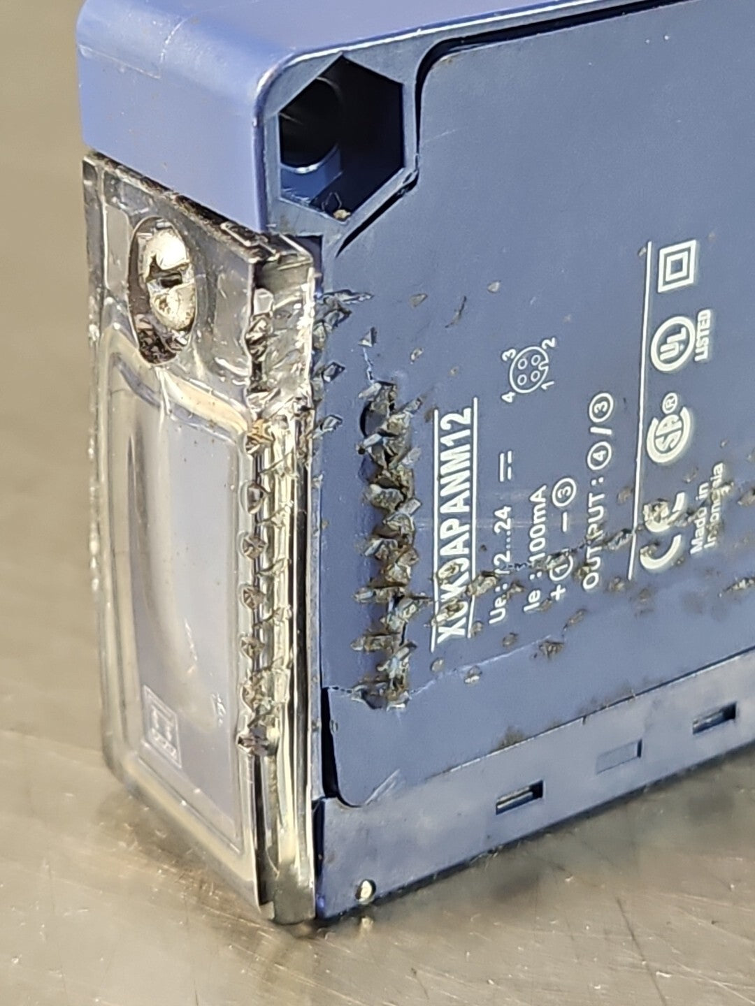 Telemecanique XUK9APANM12 Photoelectric Sensor                          (BIN313)