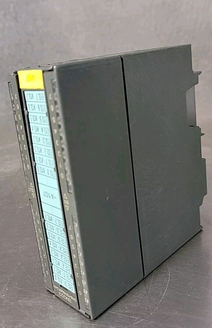 44038442