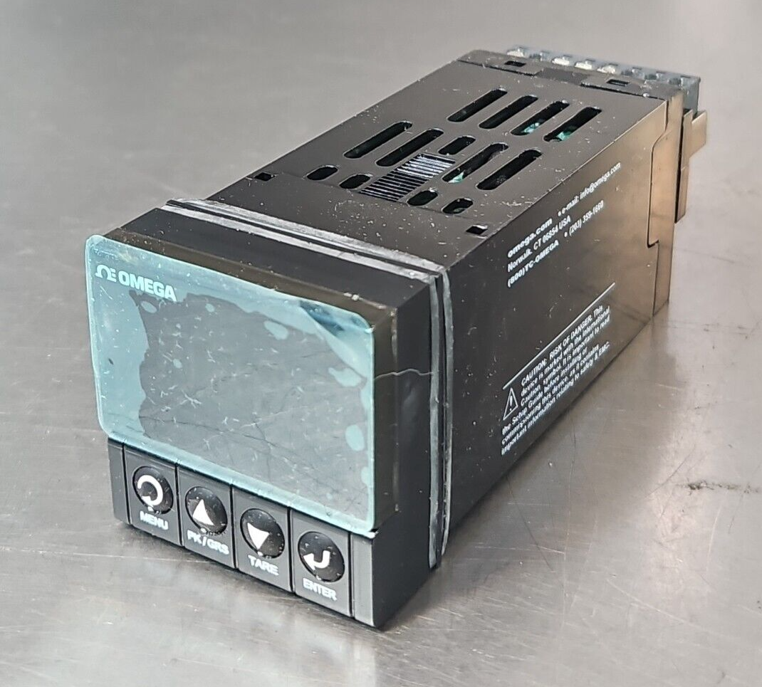 Omega CNiS633-C24 Programmable Digital Process Temperature Controller   (BIN532)