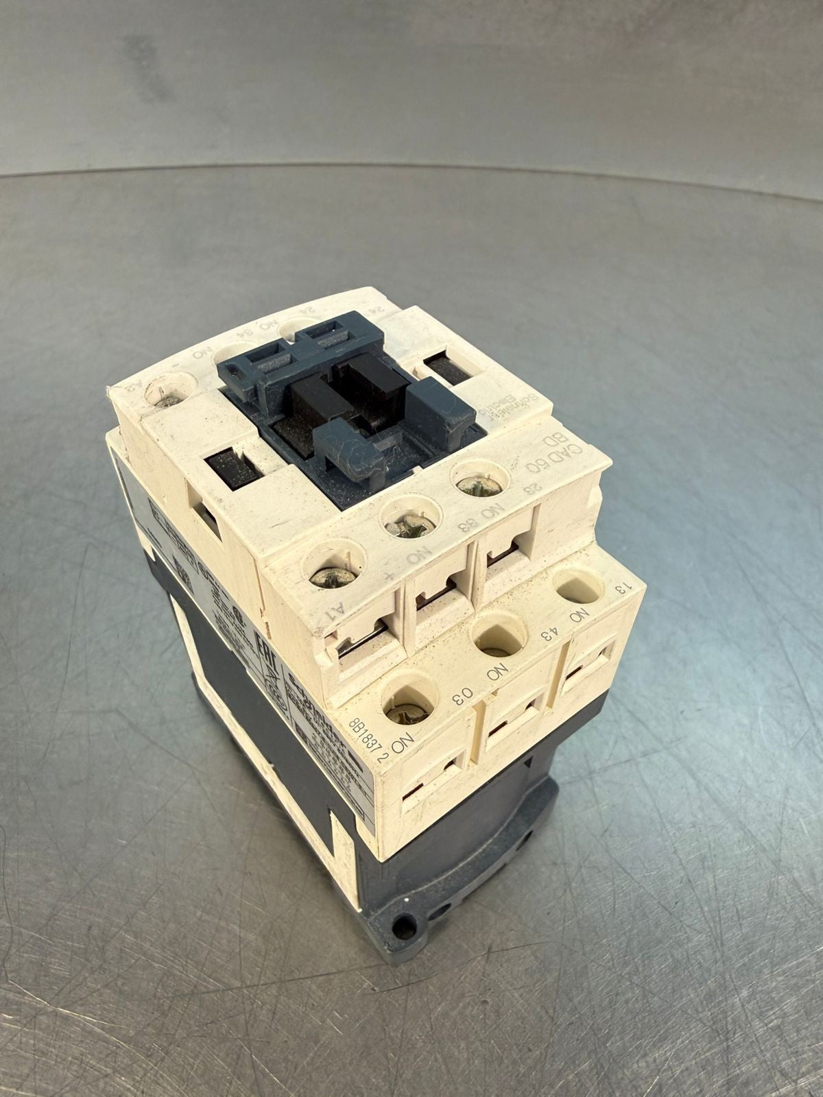 Schneider CAD50BD Contactor CAD-50-BD                              (4.1.3)