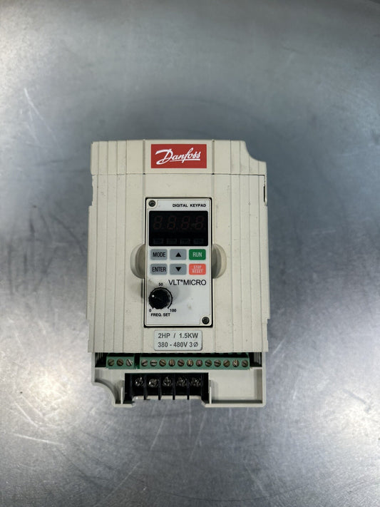 DANFOSS 176F7313 2HP 460V AC DRIVE (BIN-1.1.3)