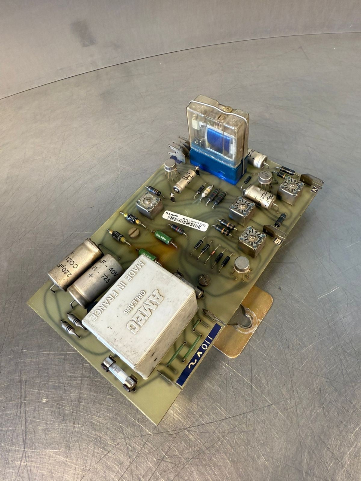 Board RAAMP RA1EY7QQ                                               (8.6.3)