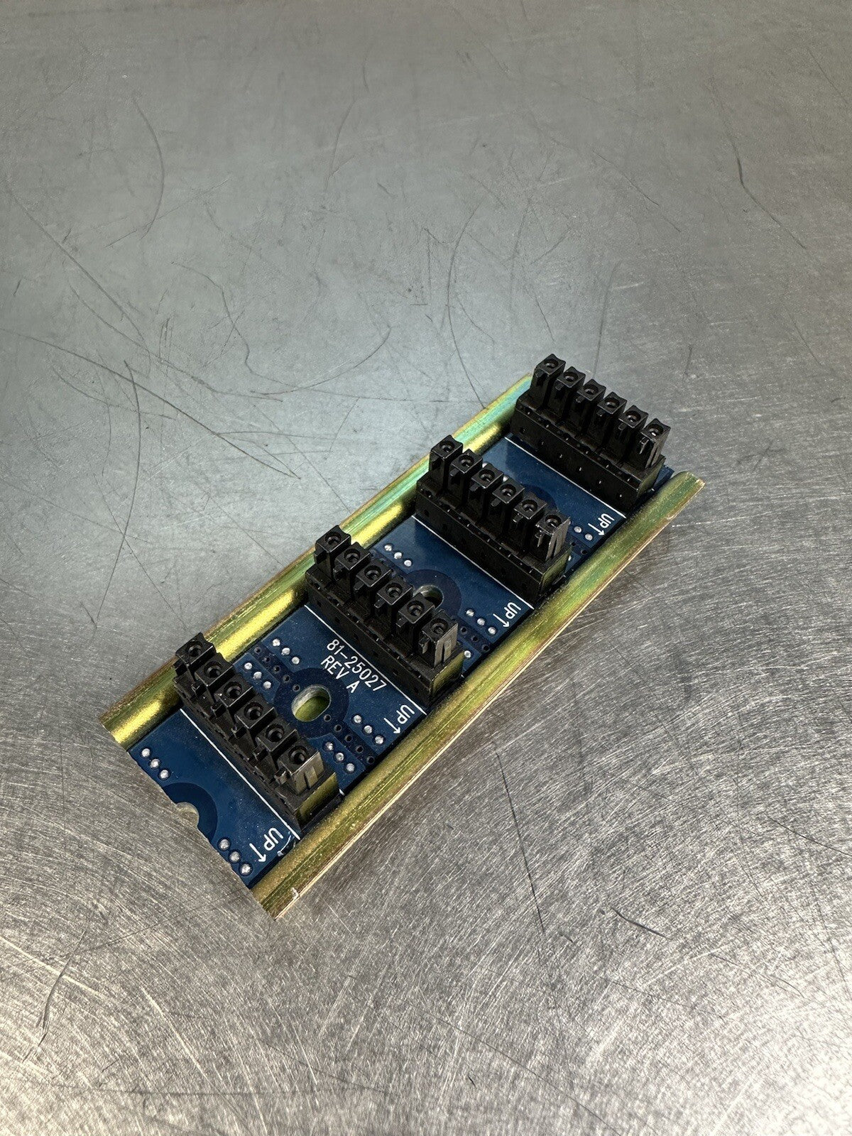 Eaton 812507 REV A 4 Position QCPort Backplane (BIN-1.4.2)