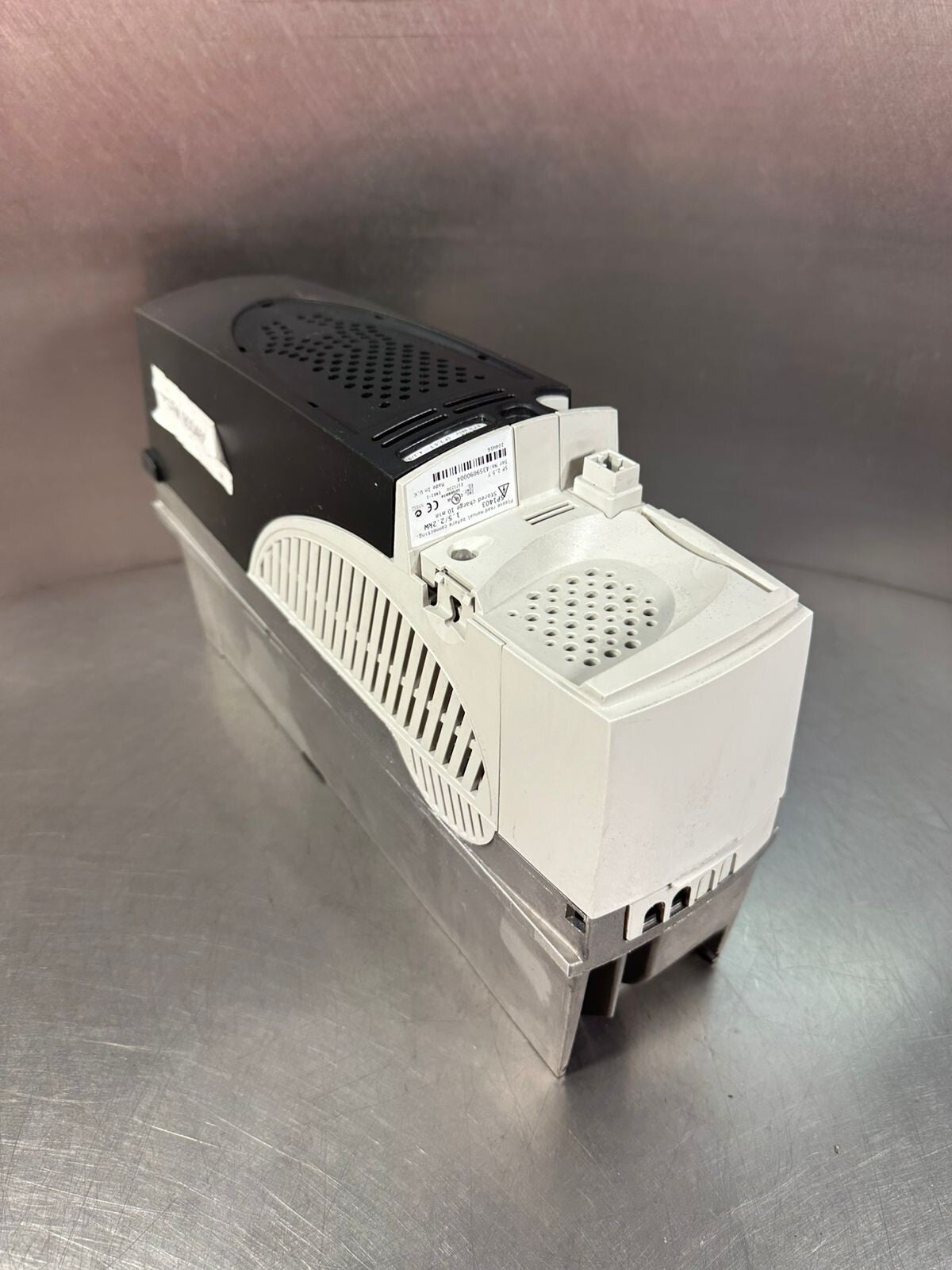 Unidrive Sp1403 1.5/2.2 Kw SP 2,5T En81-1                    (10.5.2)