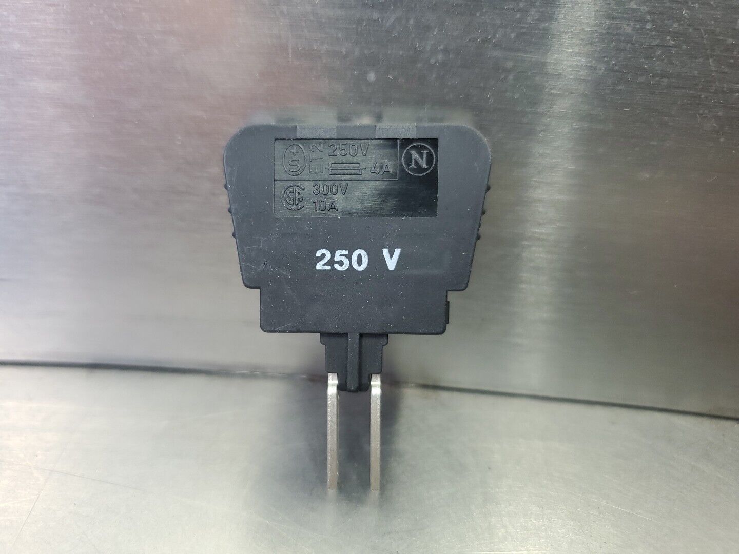 PHOENIX CONTACT ST-SI-UK 4 FUSE Module, (300V 10A) (250V 4A) Lot of 47.    5D-27