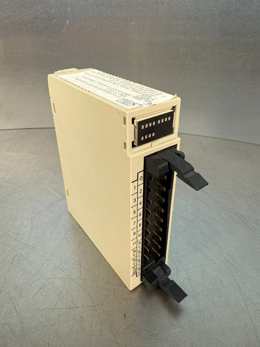 Omron C200H-0C222 Output Unit 250vac/24vdc 2A/Point 8A/Unit (7.2.2)