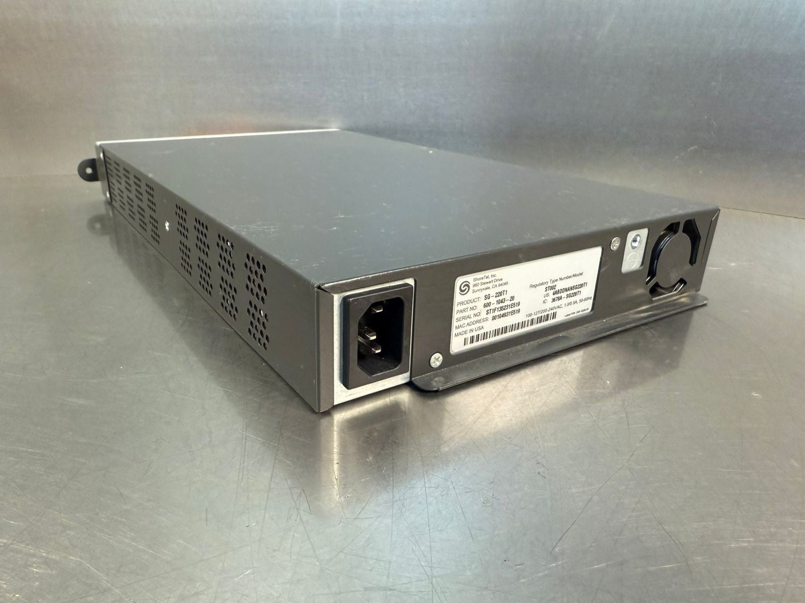 ShoreTel ShoreGear SG-220T1 Voice Switch 600-1043-20              (12.5.5)