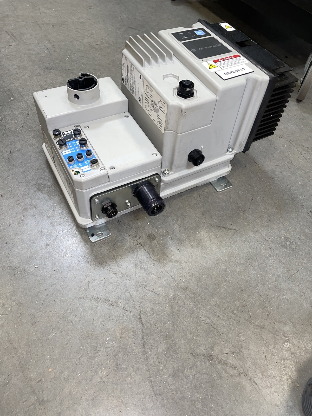 Allen Bradley 284E-FVD6P0Z-25-R—DBW + 280E-FN-25-R ArmorStart @1A