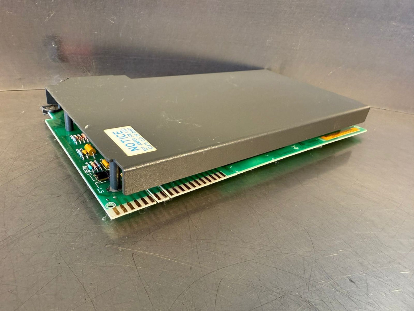 Allen Bradley 1771-IAD INPUT MODULE 0.25Amp At 5VDC                (8.5.1)