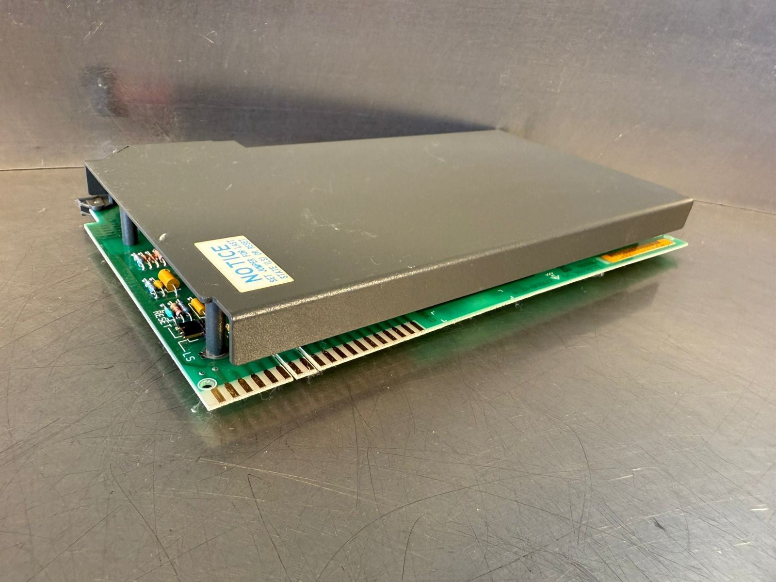 Allen Bradley 1771-IAD INPUT MODULE 0.25Amp At 5VDC                (8.5.1)