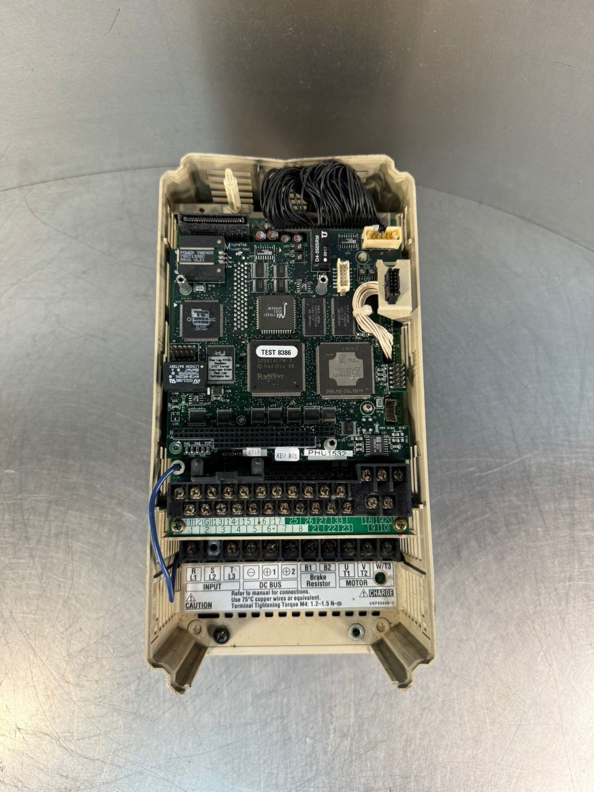 Magnetek Staca-B004-T1EA1 3Phase 3Phase Inp 380-460V / Out 0-460V  (3.2.2)