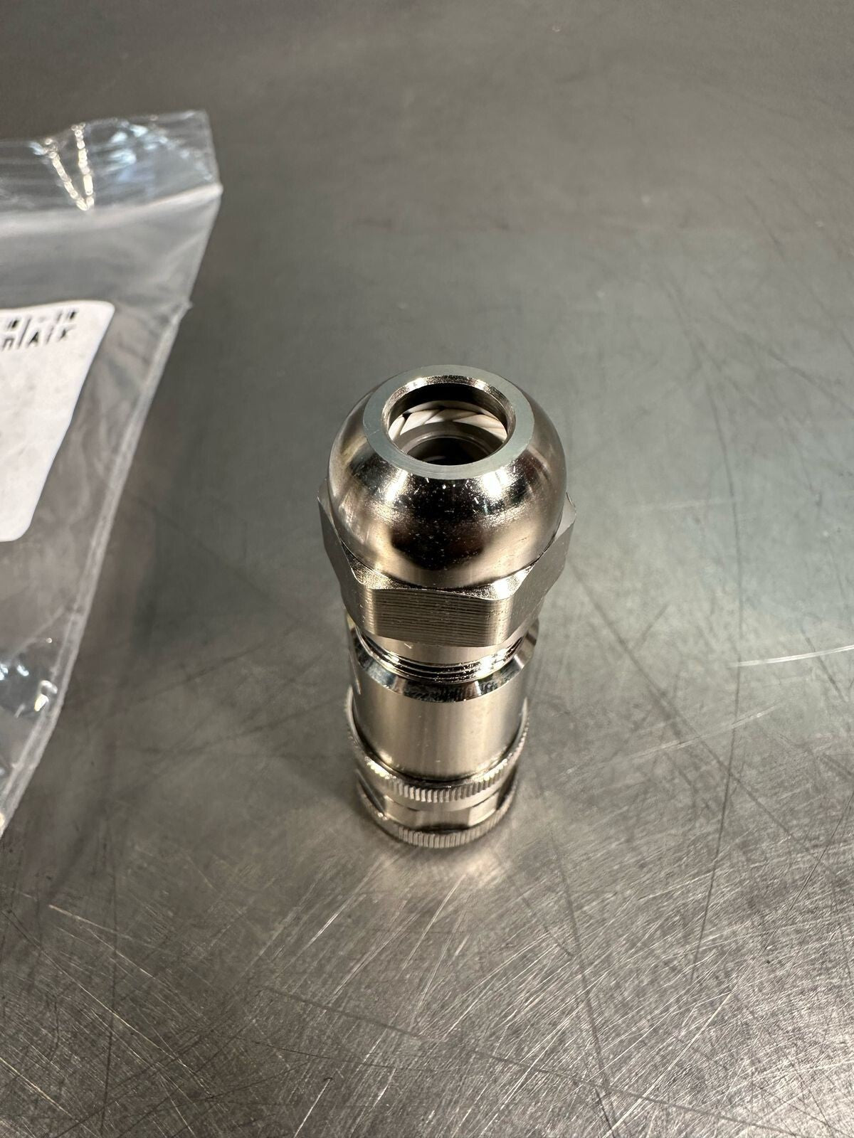 Electron conector Aix C9900-P916 C9900P916         (7.4.3)