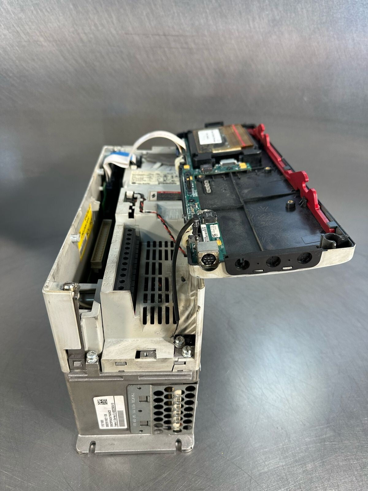 Allen Bradley /B 20BD5P0A0AYNANCO 20B-D-5P0-A-0-AYNANCO (8.4.1)