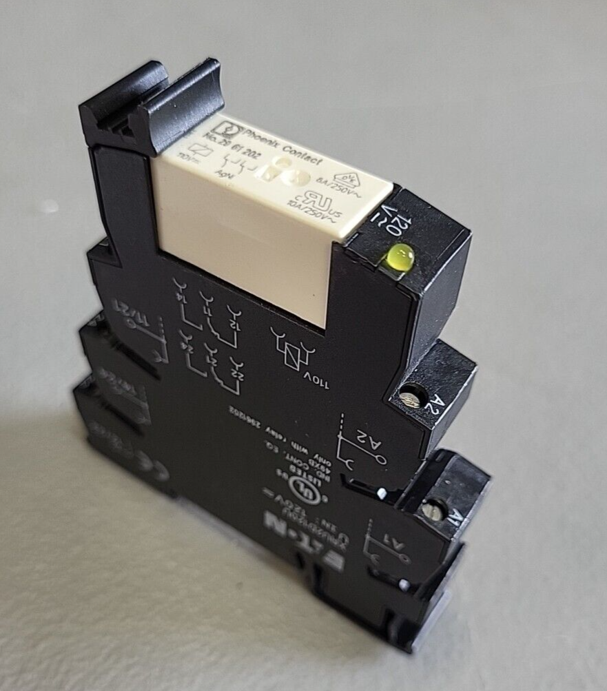 Eaton XRU2D120U Phoenix Contac.(BIN354)