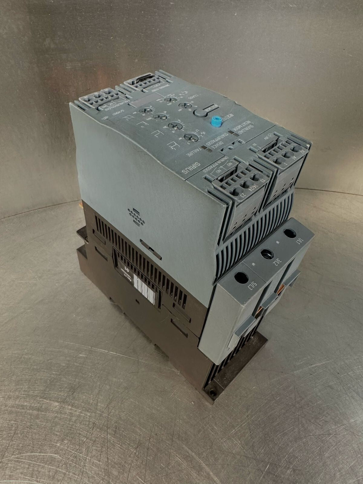 Siemens 3RW4046-2TB04 SIRIUS Motor Starter                          (5.3.2)