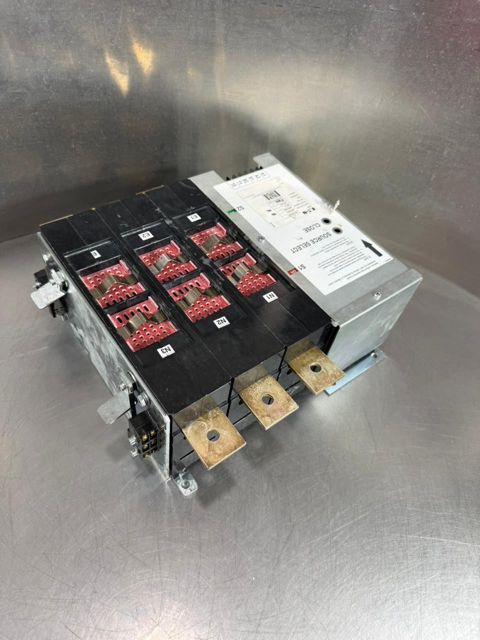 Eaton 69C2990G02  480/600V 400/200A                           (10.4.5)