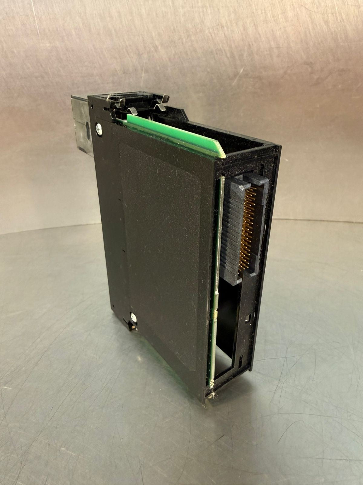 Allen-Bradley 1756-0B16E /A Rev P01 Out 16Pt  96442275 1756-OB16E (7.2.3)