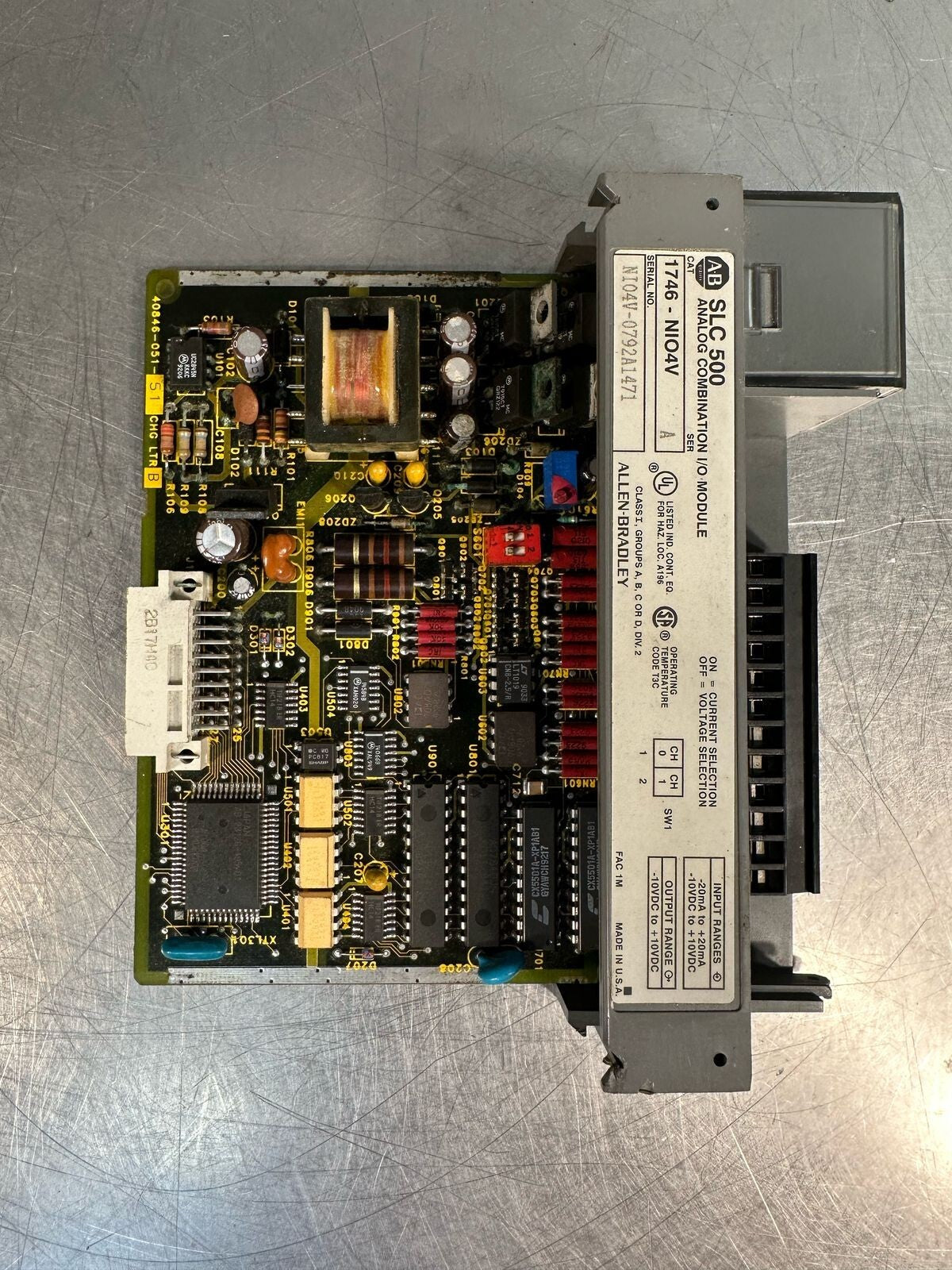 Allen Bradley 1746-NIO4V /A  SLC500                       (7.2.2)