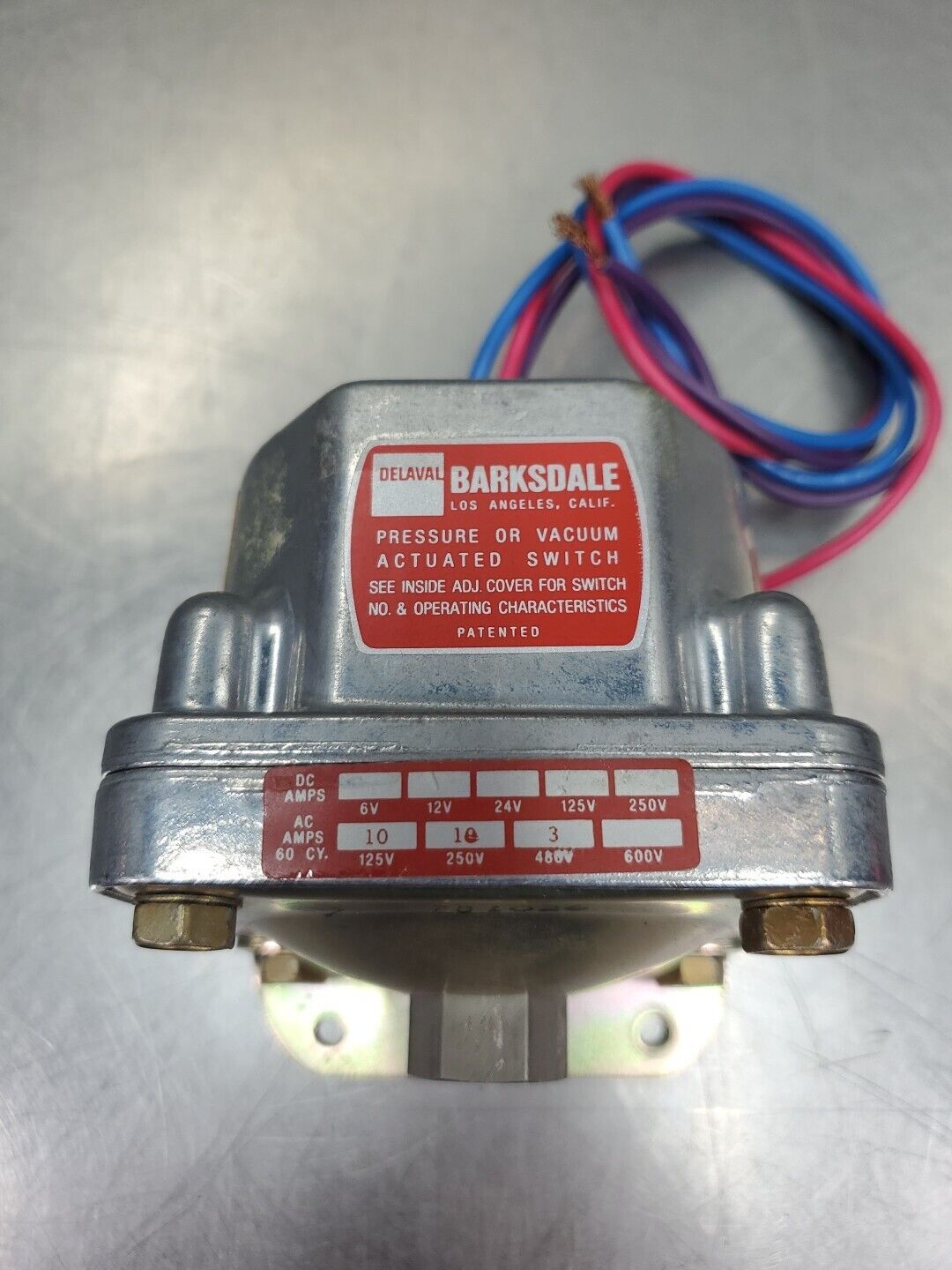 Barksdale D1H-A80SS Diaphragm Pressure/Vacuum Actuated Switch, 0.5-80 Psi. 6D-10