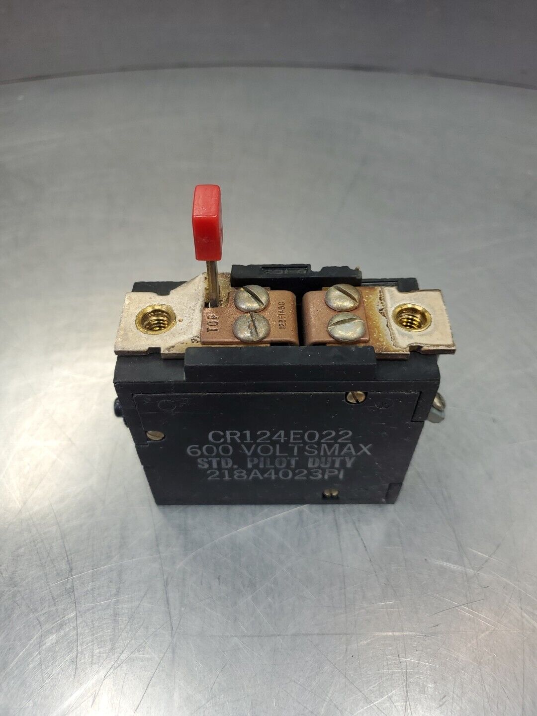 Allen Bradley CR124E022 600V STD PILOT DUTY RELAY.                         4E-25