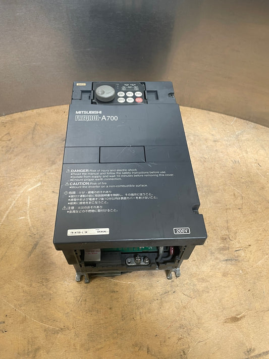 Mitsubishi Electric FR-A720 Black 200-Volt 5-60Hz 9.6-10.5A PLC Inverter Drive