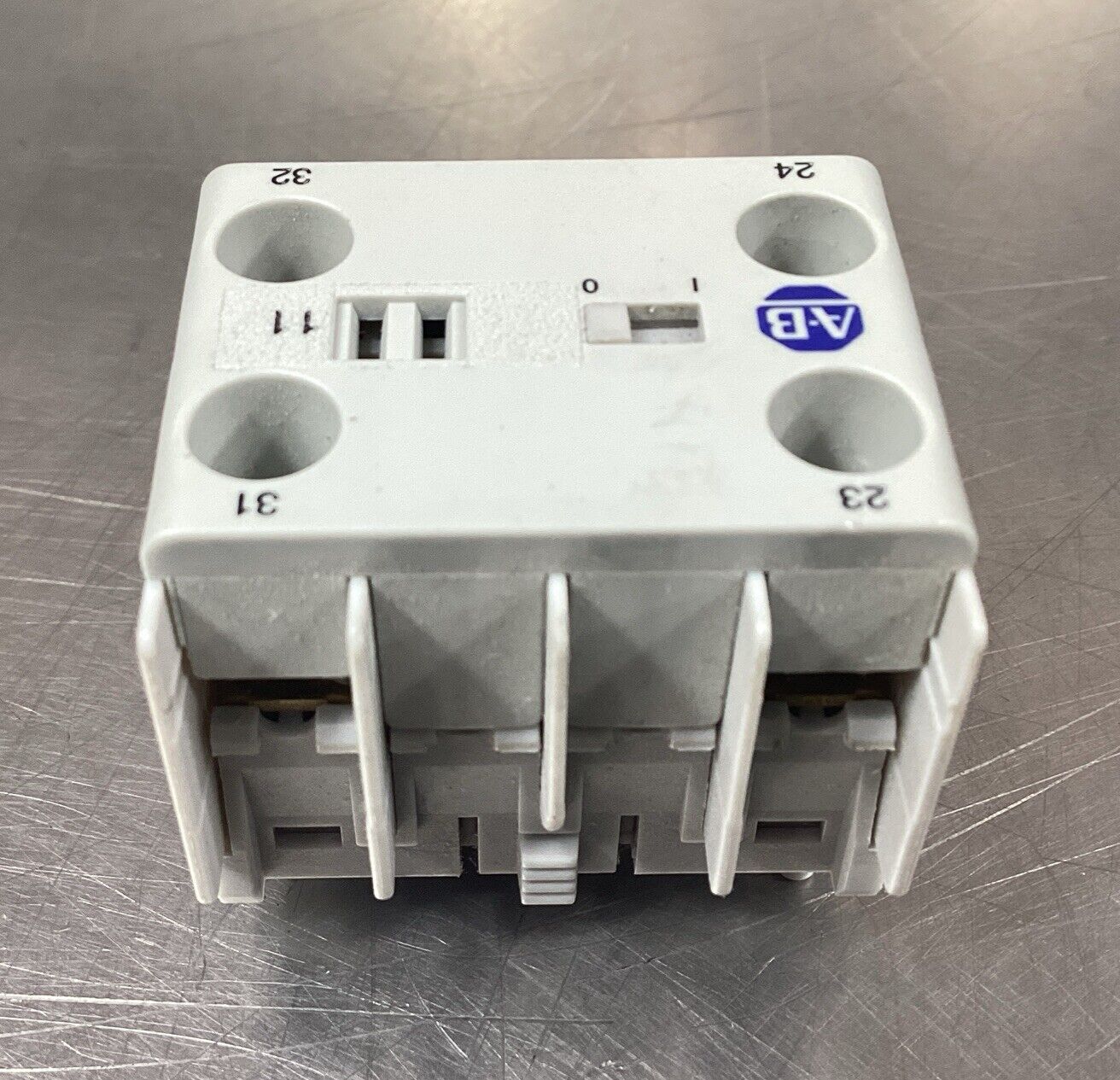 ALLEN BRADLEY  100-KFC11 /A  CONTACT BLOCK        4C-29