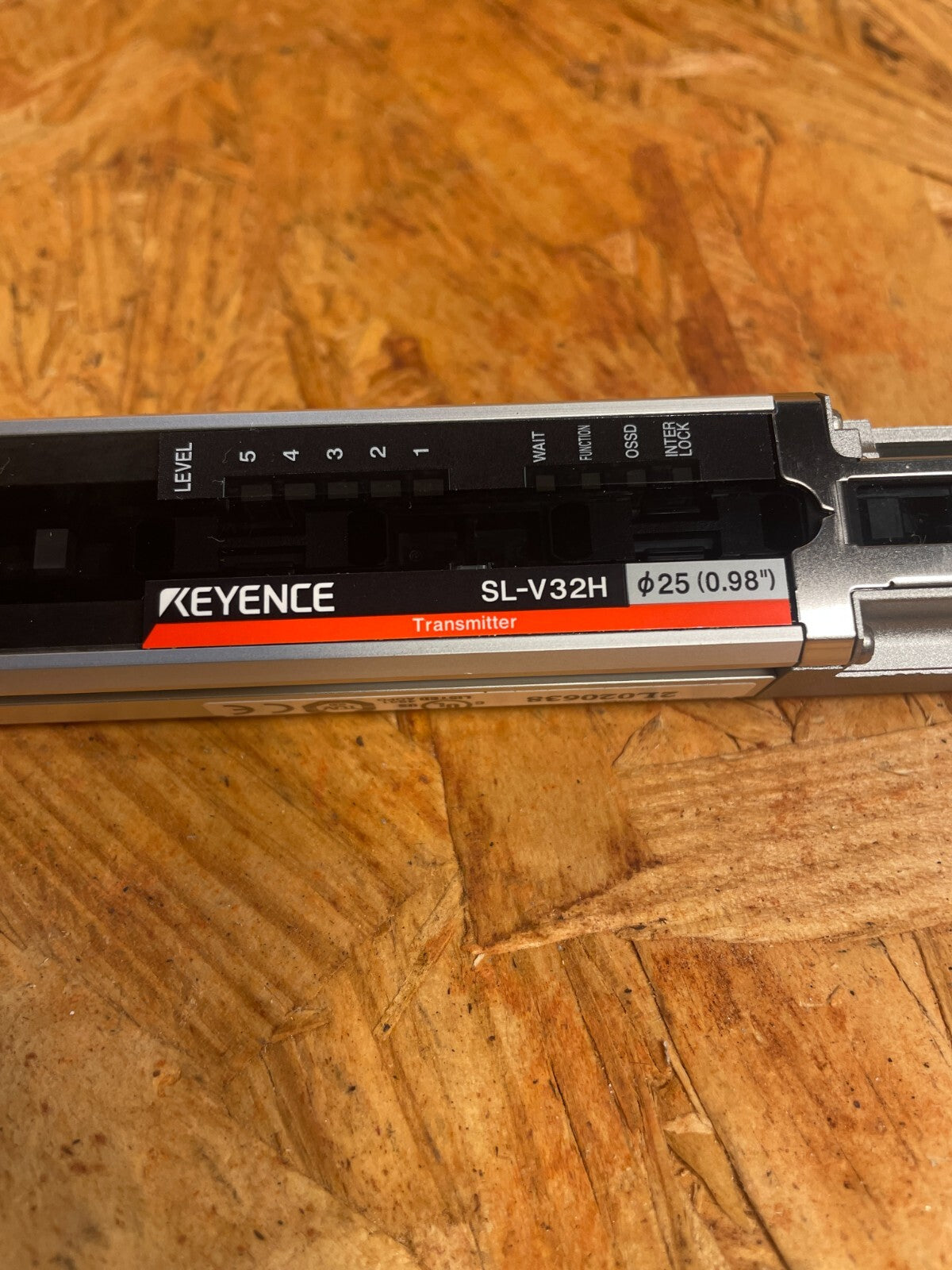 Keyence SL-V32H-T Silver 24VDC 93mA 0.98" Infrared LED Light Curtain Transmitter