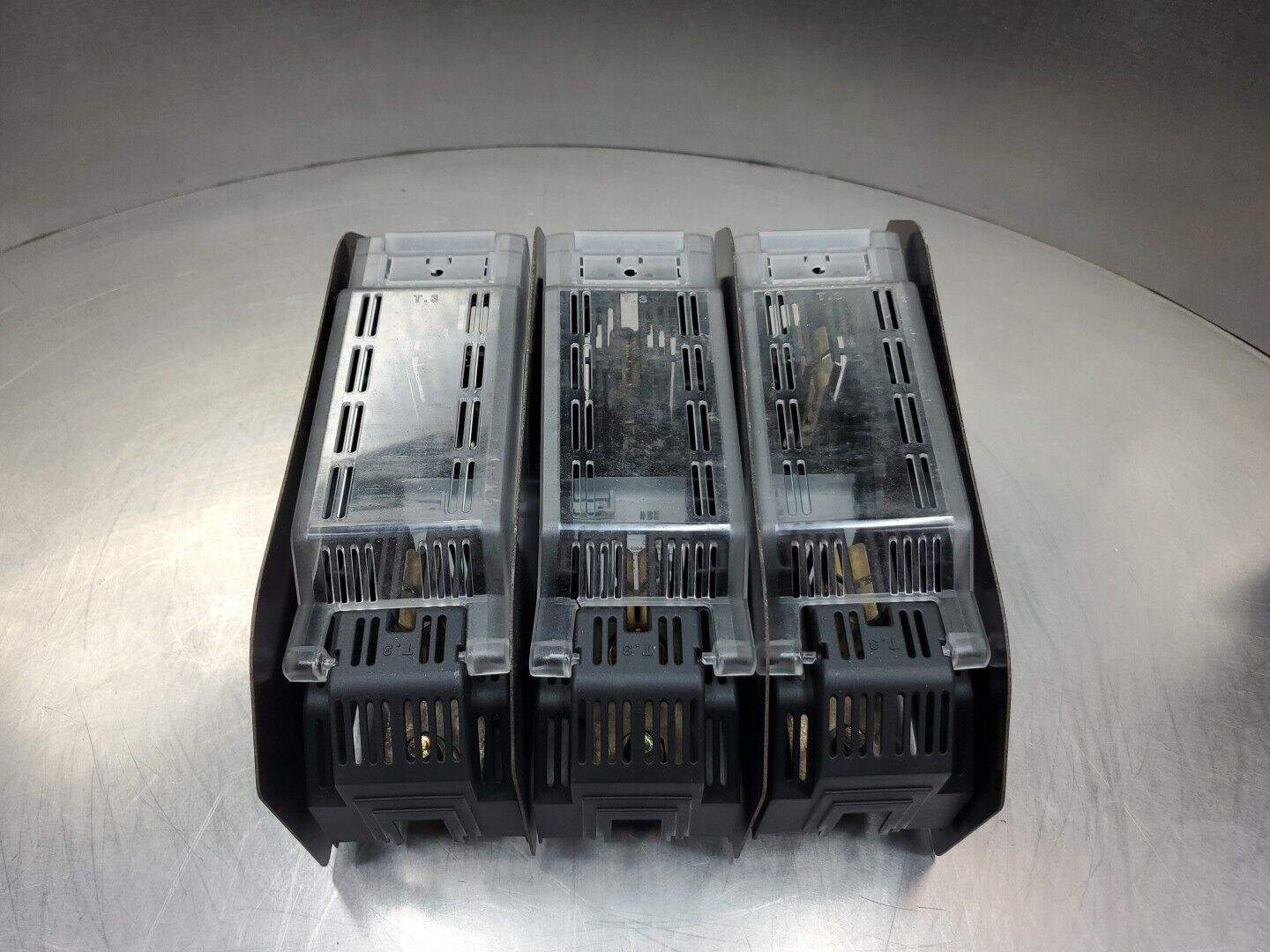 ABB OFAX3S3 3-Pole FUSE BLOCK, 630A 690V.                                     4D