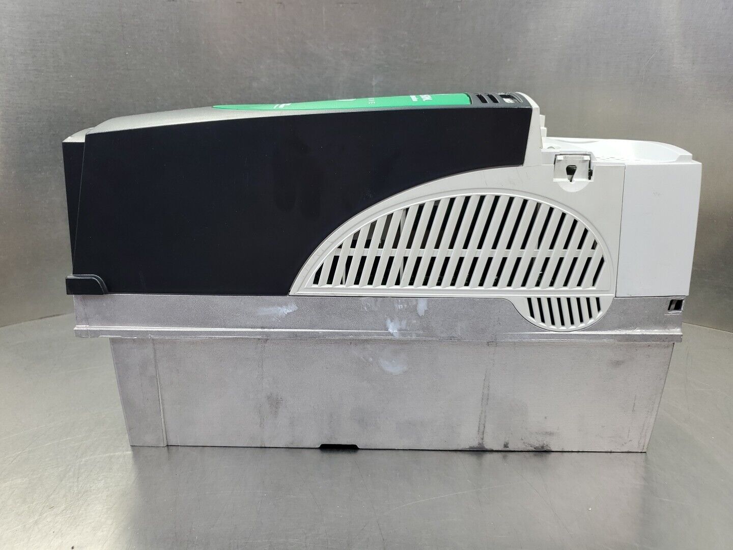 EMERSON SP1403 Unidrive 1.5/2.2kW AC DRIVE (REFURB)                        1D-14