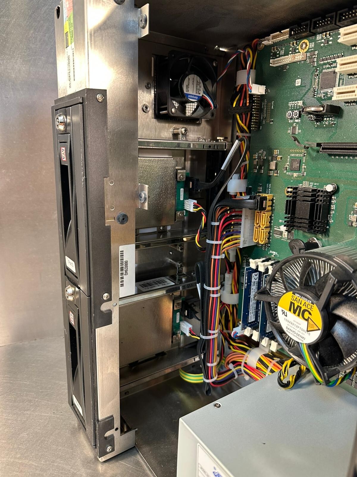 Beckhoff C6930 Control Cabinet Ind w/Motherboard: CB1061-G4 (7.5.3)