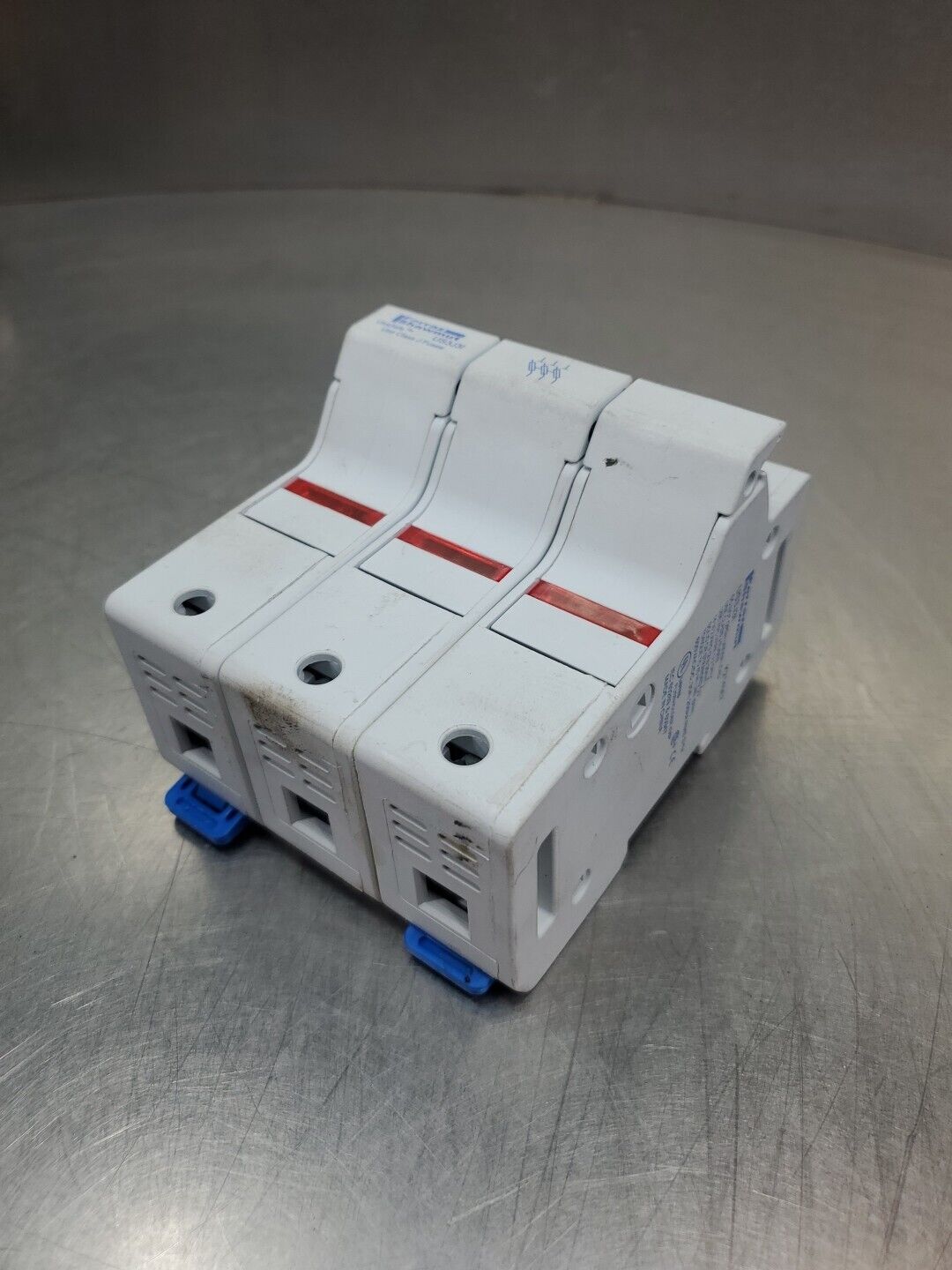 Ferraz Shawmut US3J3I Triple Fuse Holder.                                  4C-14