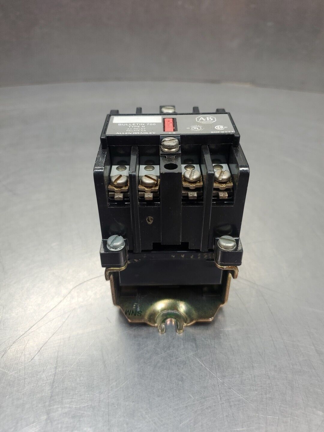 ALLEN BRADLEY 700-N800A1 SER C AC RELAY.                                   4C-13