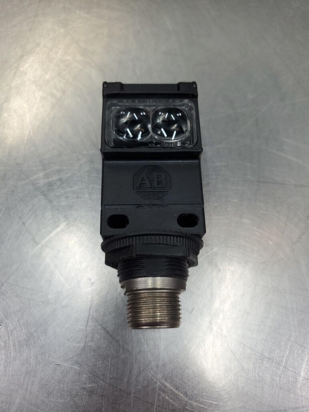 Allen-Bradley 42GRR-90L2-QD Ser. A Photoswitch Module.                     5D-29